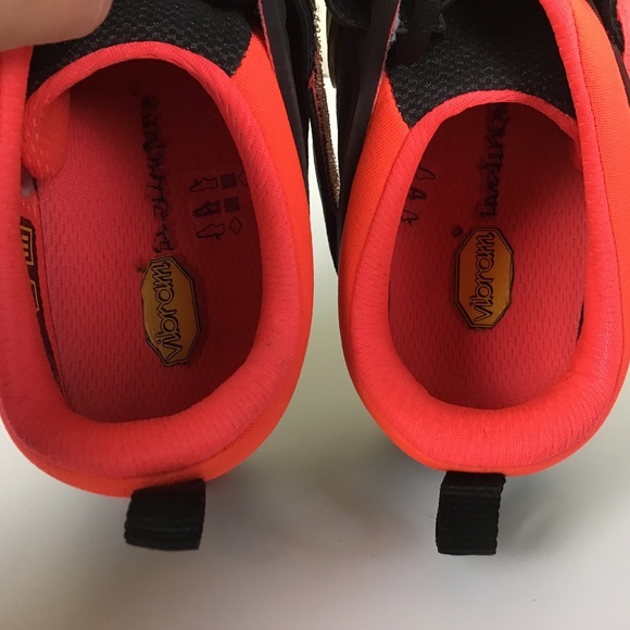 NWOT Vibram FiveFingers Running Shoe - Picture 10 of 12